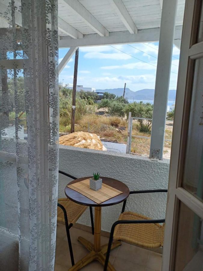 Kleftiko Apartment Adamantas  Bagian luar foto