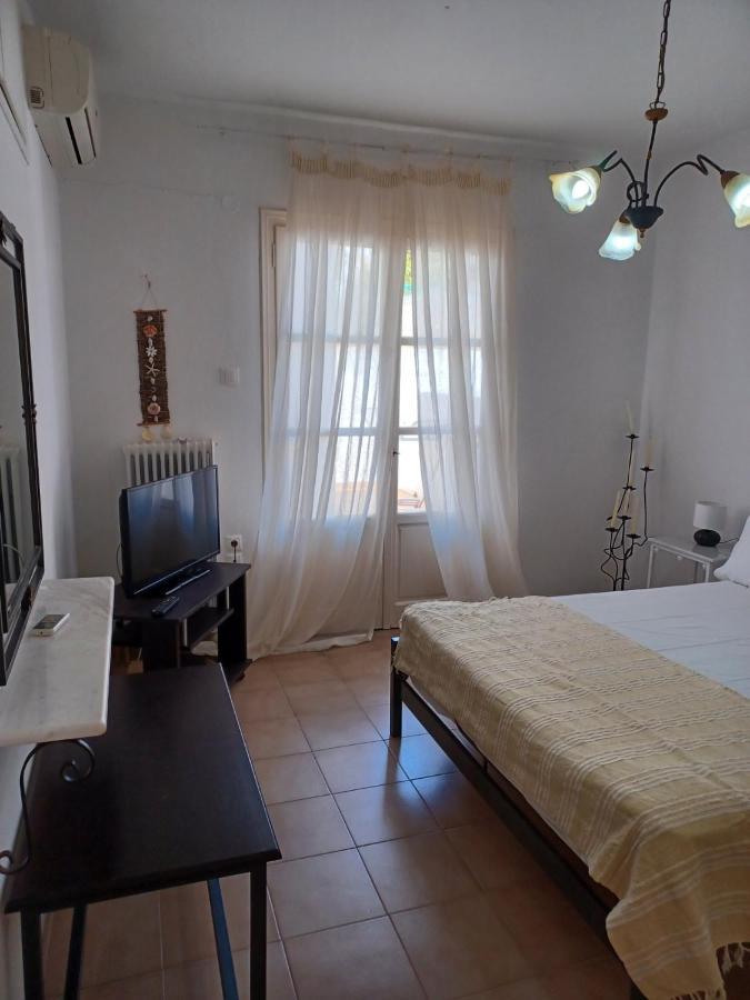 Kleftiko Apartment Adamantas  Bagian luar foto