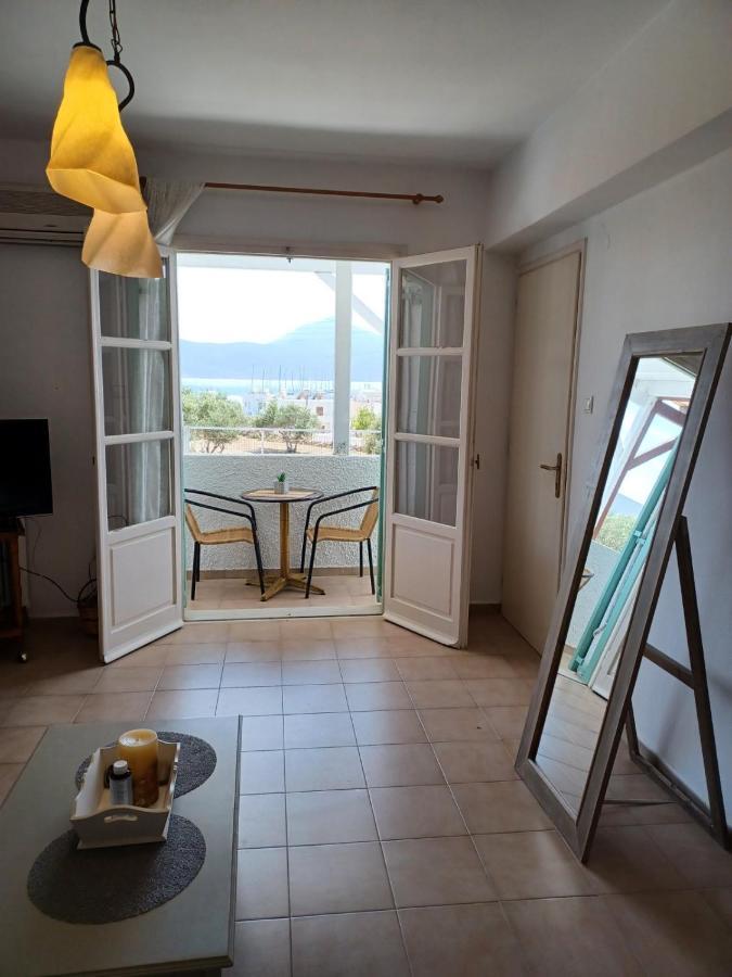 Kleftiko Apartment Adamantas  Bagian luar foto